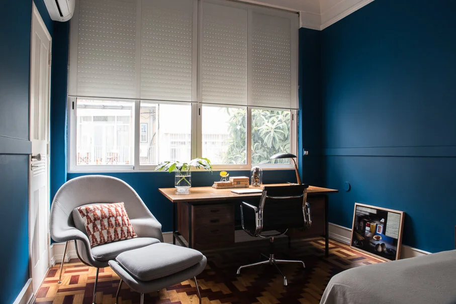 Apartamento contemporâneo em Lisboa com decoração serena e atemporal — remodelação por Palavra Decimal